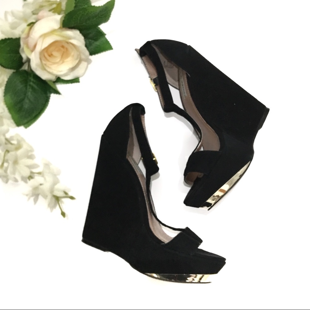 STEVE MADDEN Black Wedges